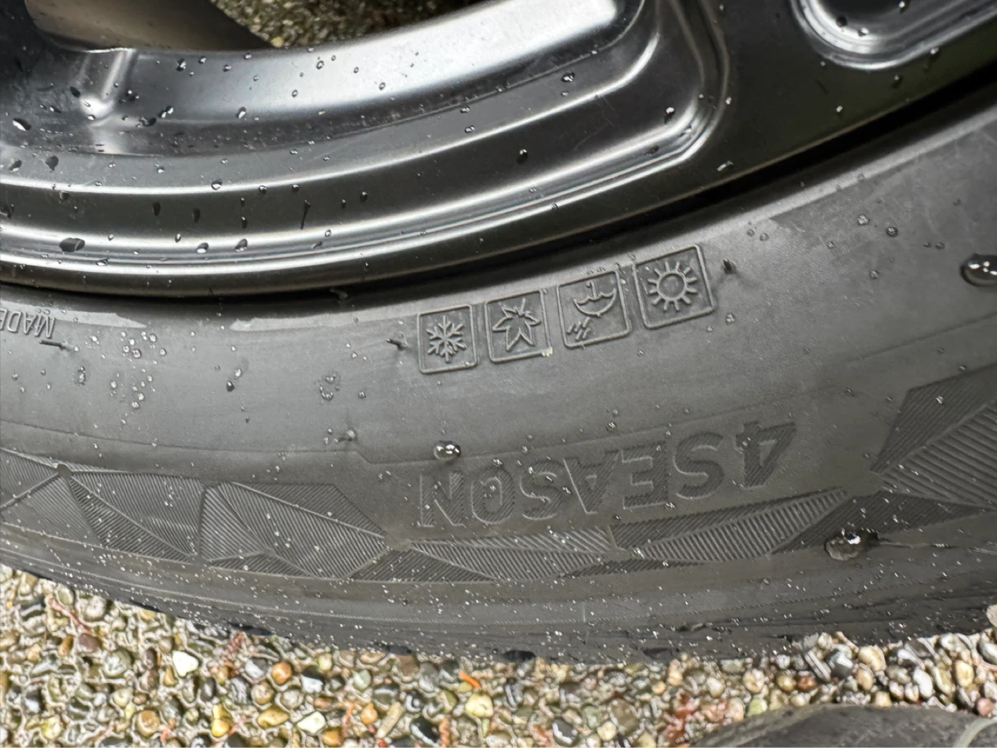 Set of 4 - Kumho Solus 4S HA32 275/45R20 110W All Weather Tires - photo 5