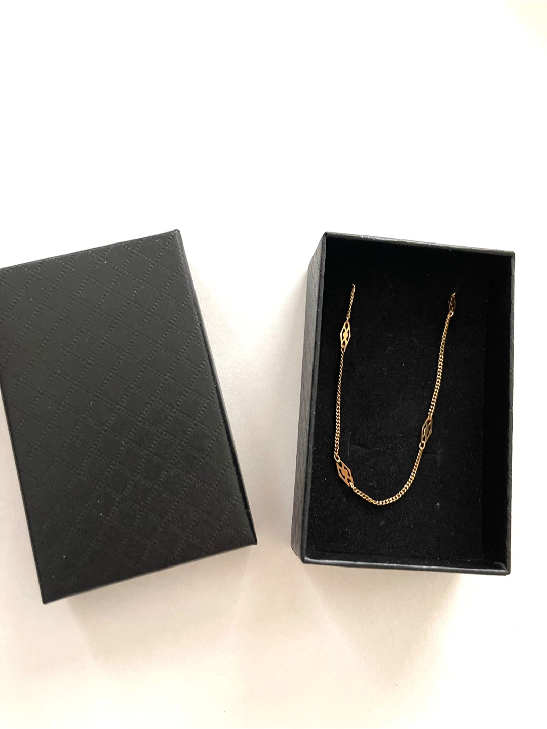 10K 417 stamped Gold Tone Bracelet with Box