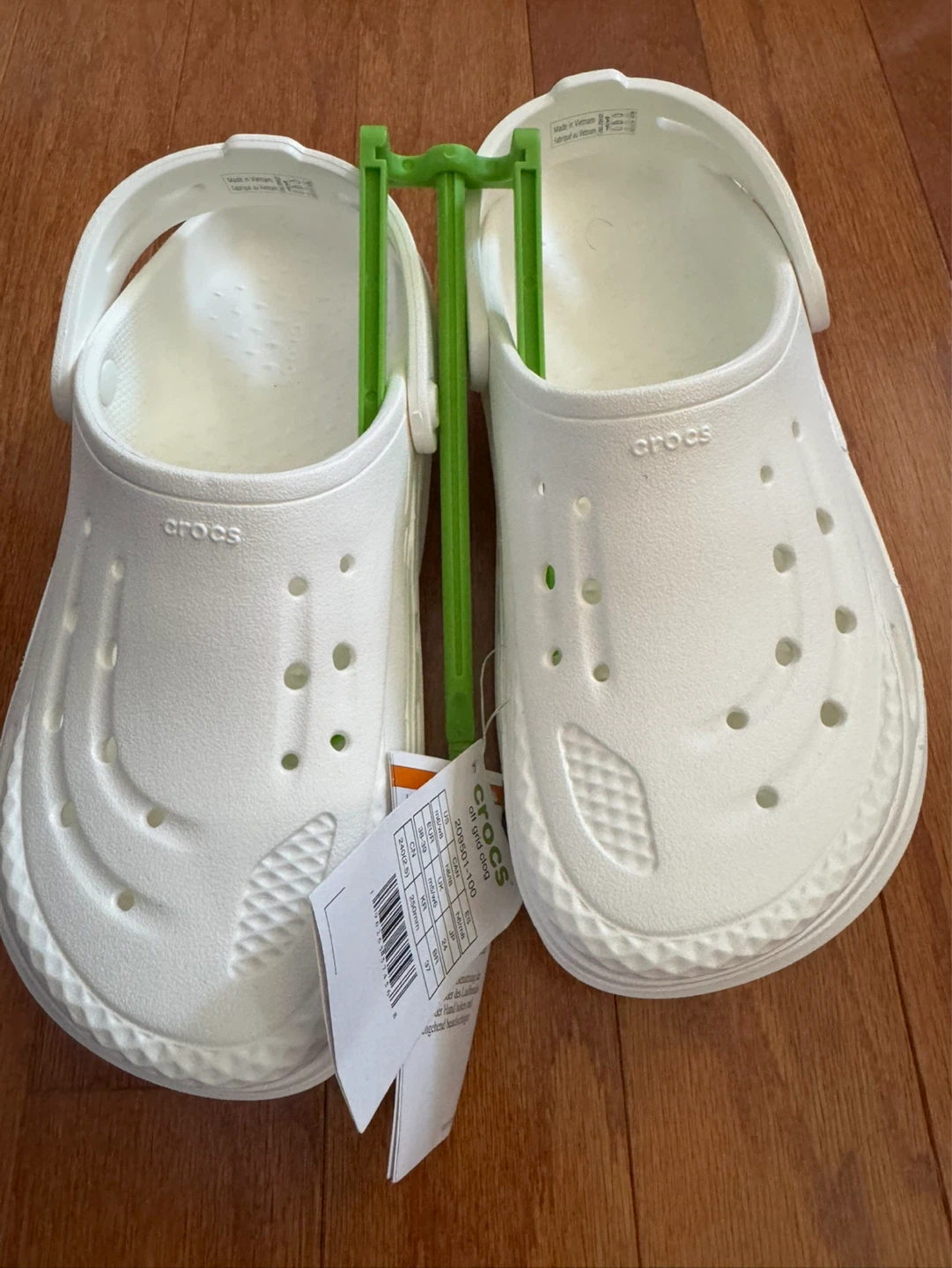 White Crocs Classic Clogs - Size 8 Women/6 Men