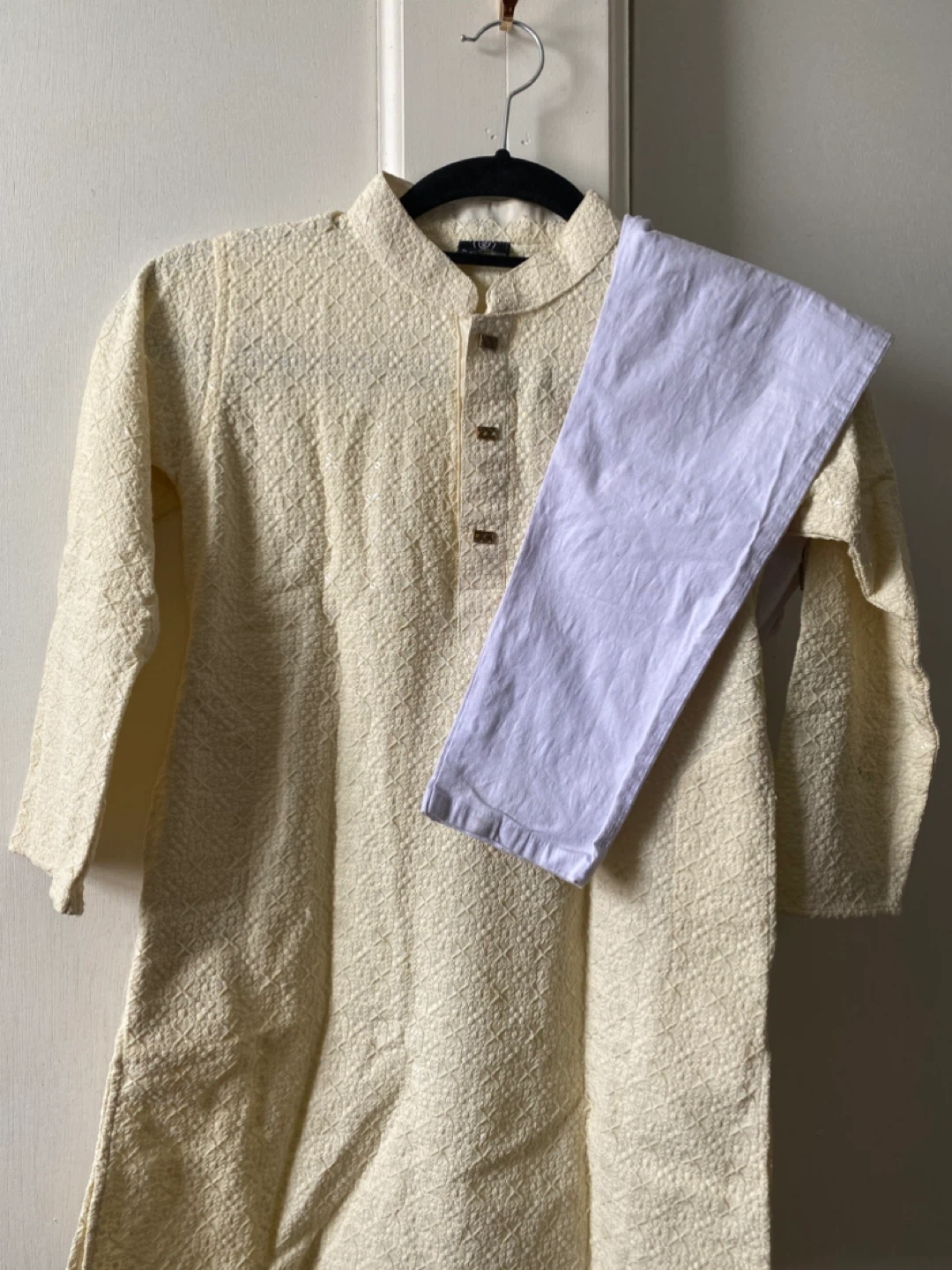 Cream Textured Kurta and Pants Set - photo 3