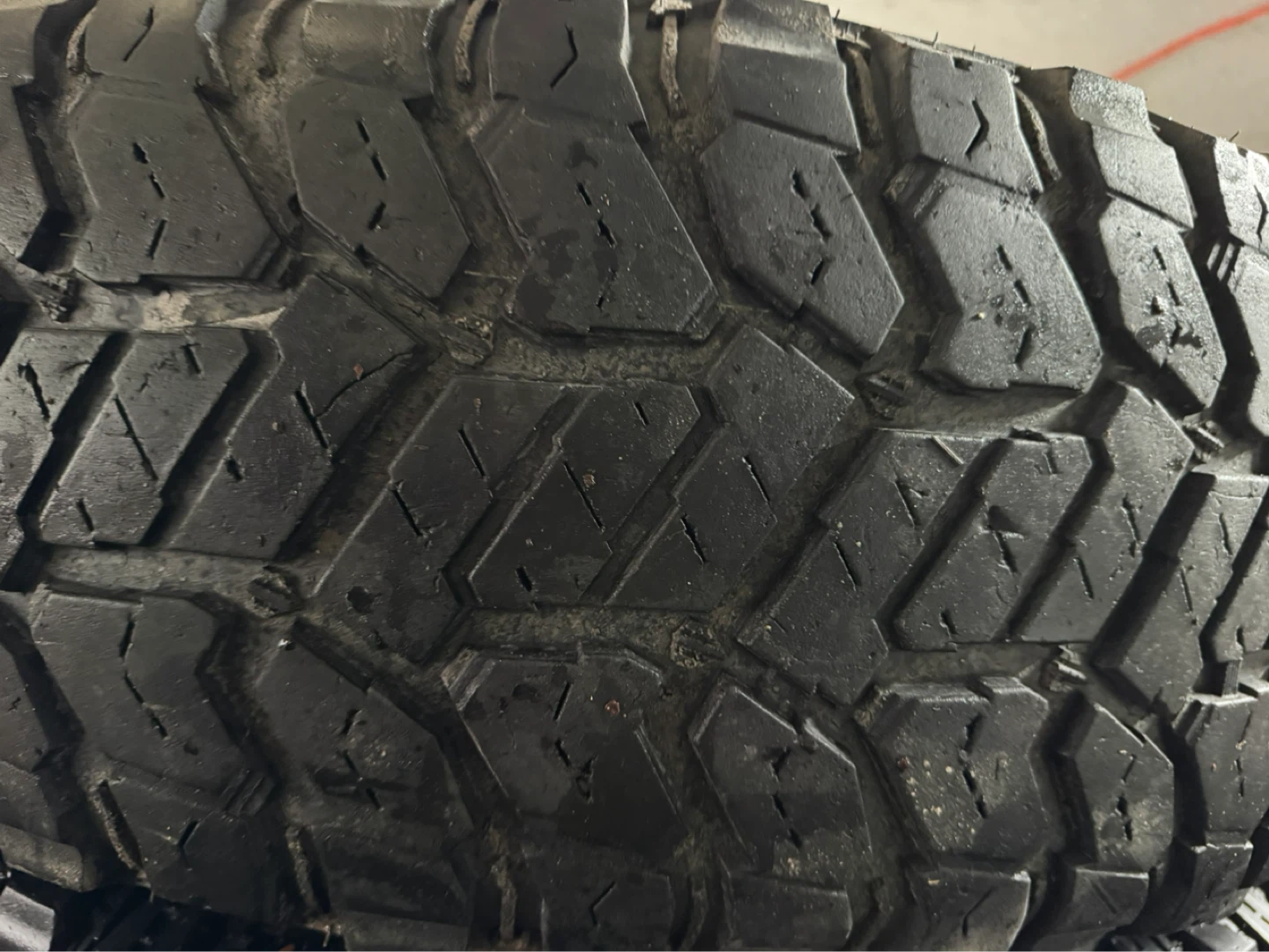 Set of 4 -  LT275/70R18 Mud-Terrain Load E T/A® KM3 Tire - photo 5