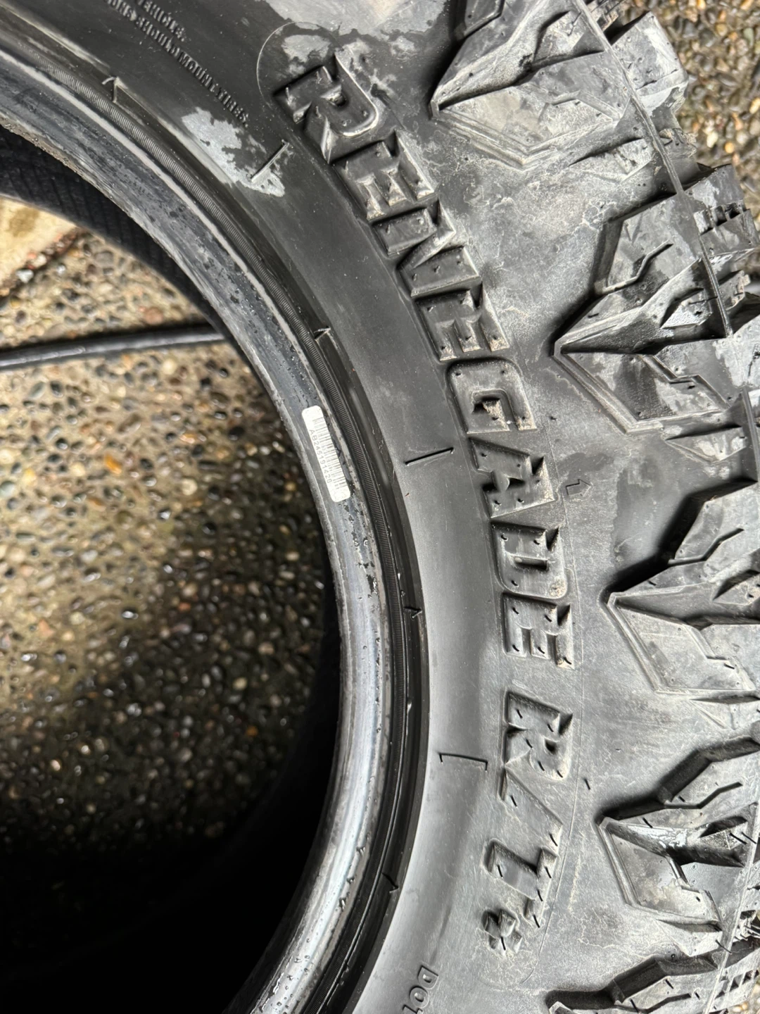 Set of 4 -  LT275/70R18 Mud-Terrain Load E T/A® KM3 Tire - photo 2