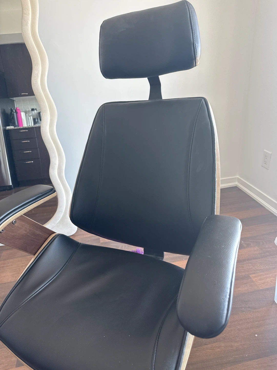 Ergonomic Office Chair with Headrest and Wooden Accents - photo 3