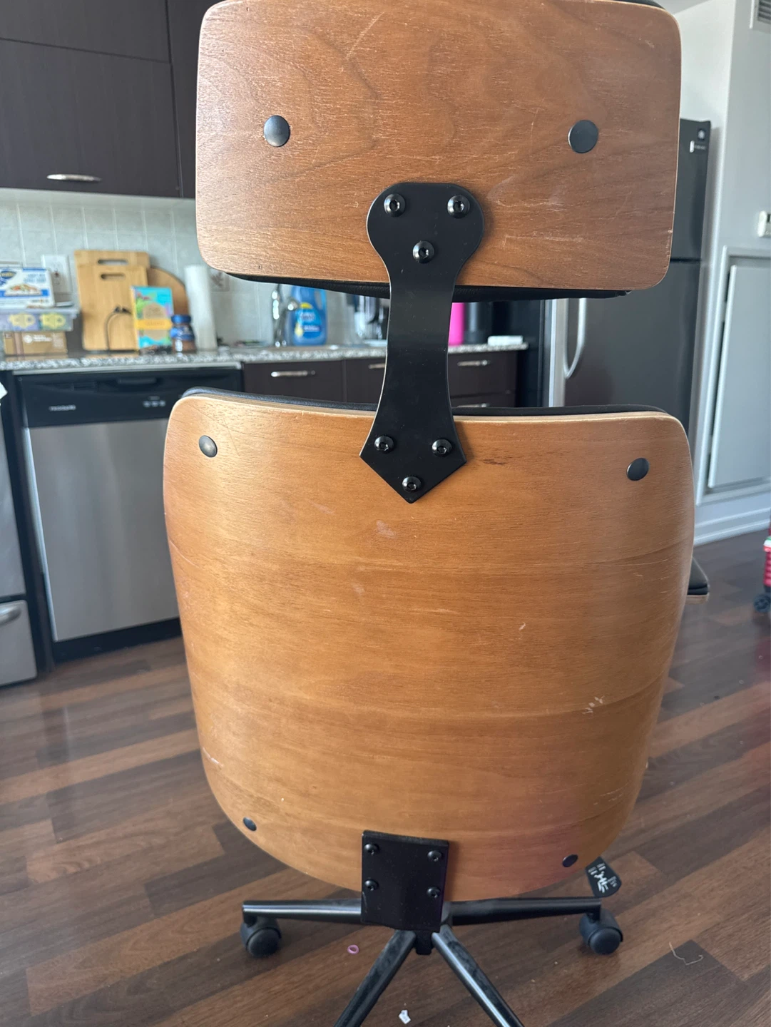 Ergonomic Office Chair with Headrest and Wooden Accents - photo 2