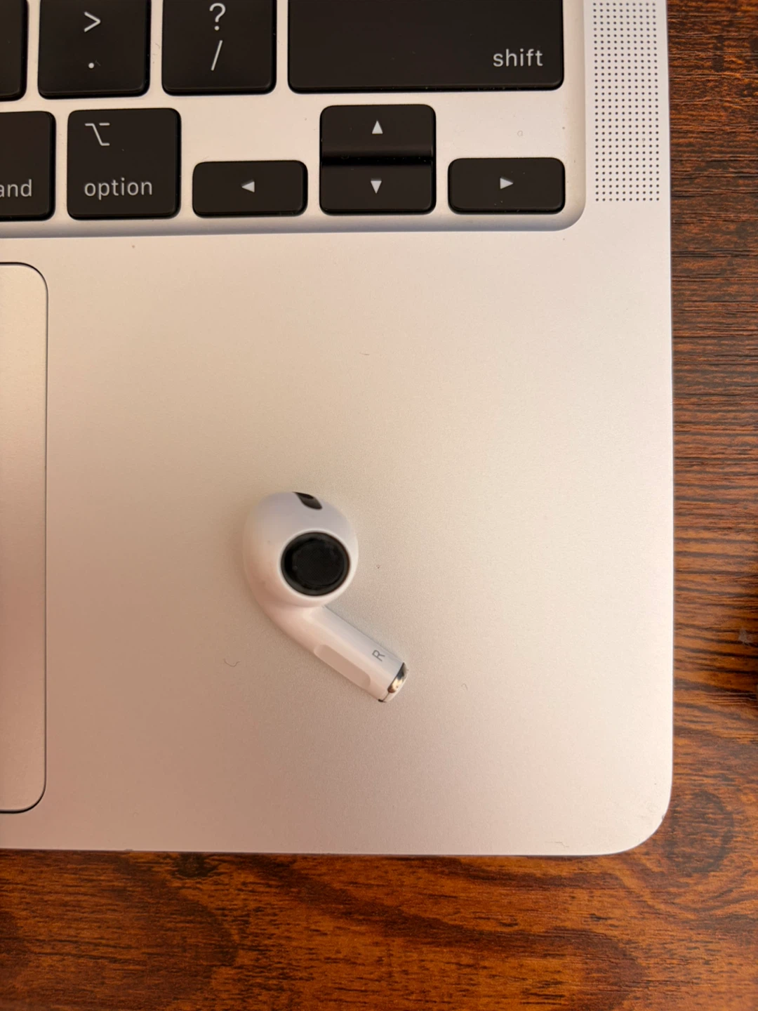 Apple AirPods Pro 1st Gen (Right Earbud Only) - photo 2