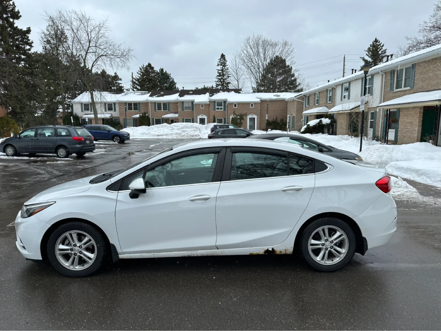 White Chevrolet Cruze LT Sedan - photo 5