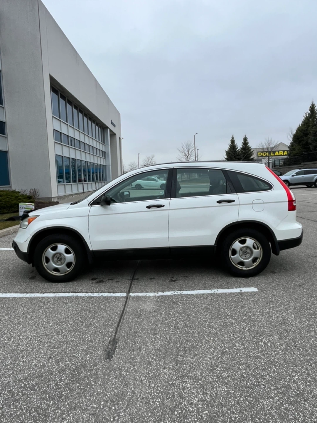 White Honda CR-V SUV - photo 3