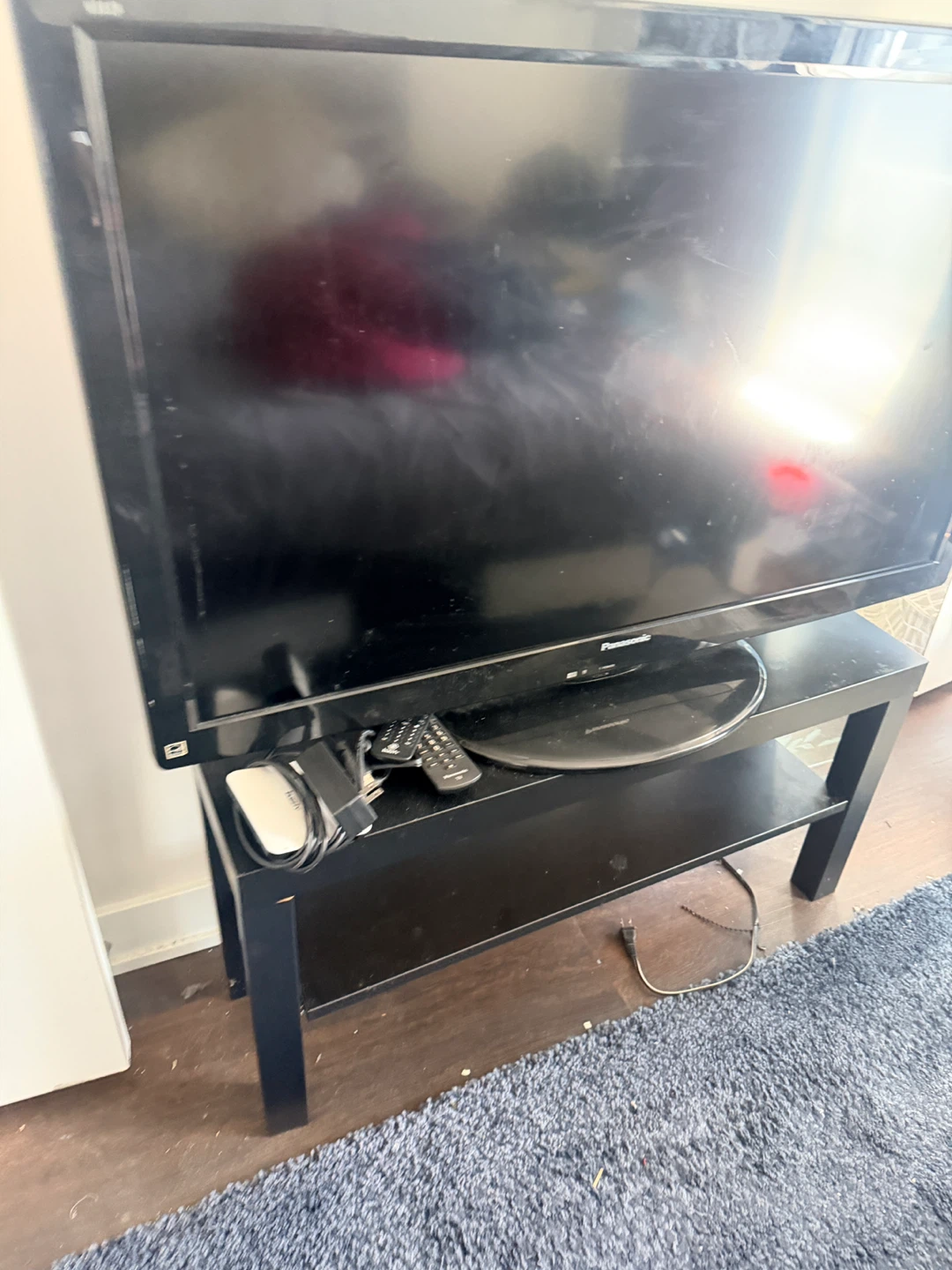 42’ Panasonic Viera TV with SD Card Slot and stand - photo 2