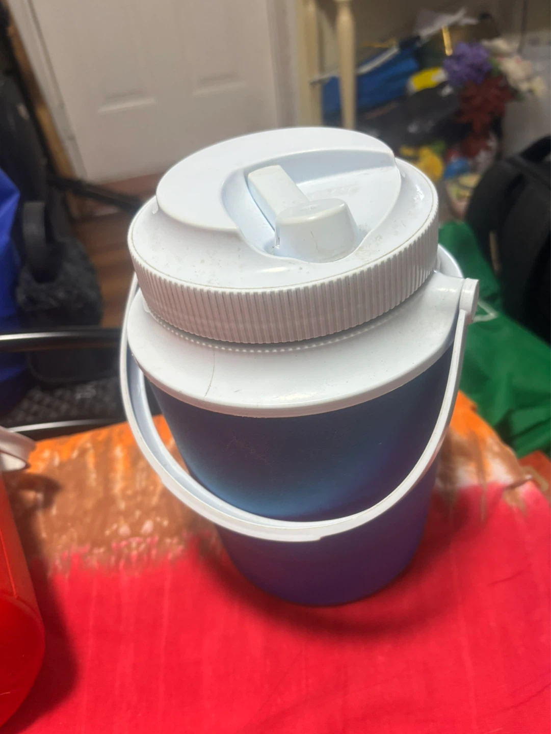 Coleman PolyLite Water Jug - photo 4
