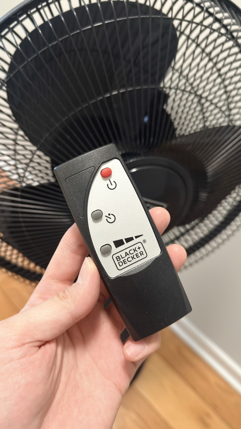 BLACK+DECKER Pedestal Fan with Remote - photo 3