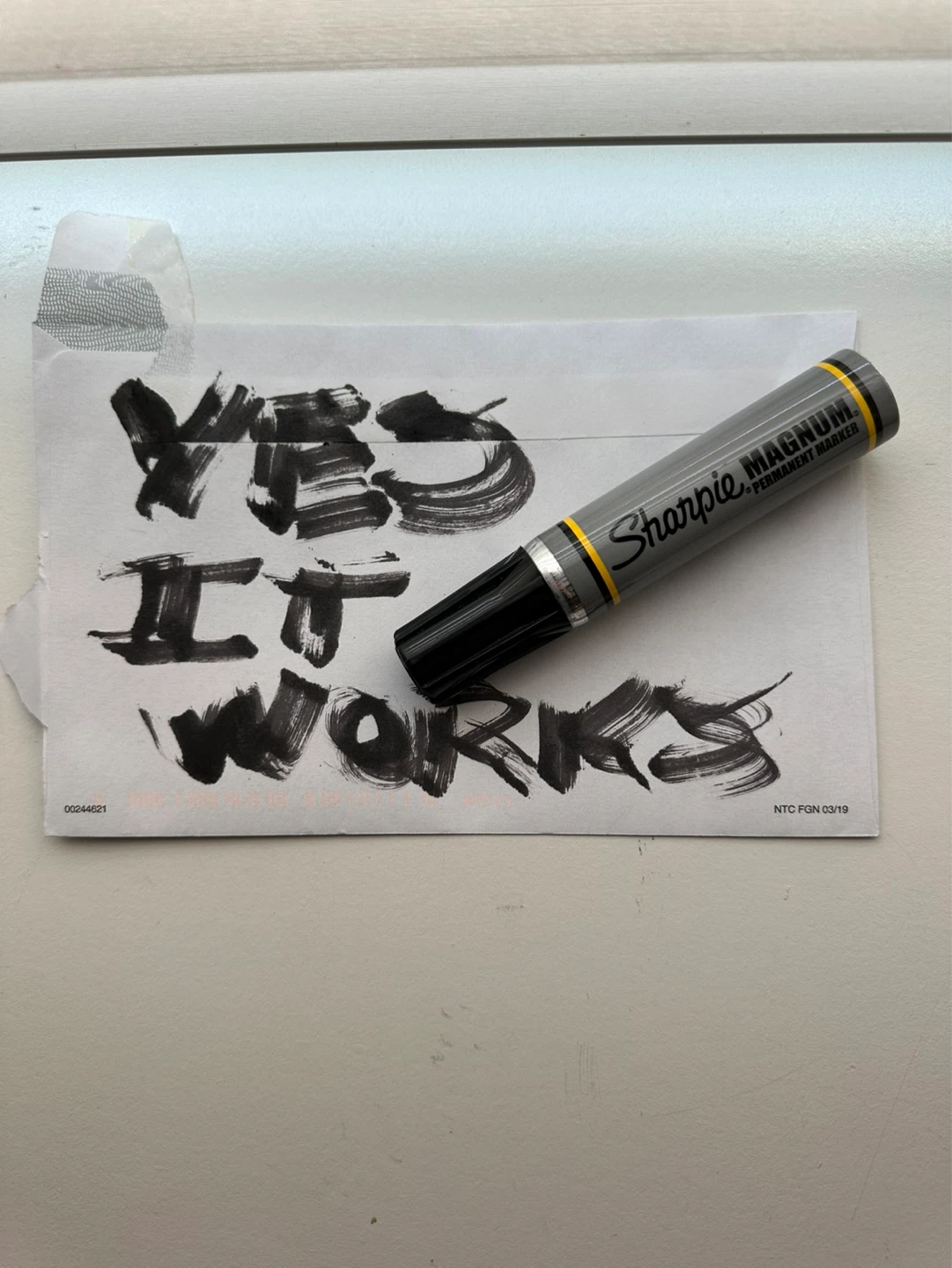 Sharpie magnum permanent marker