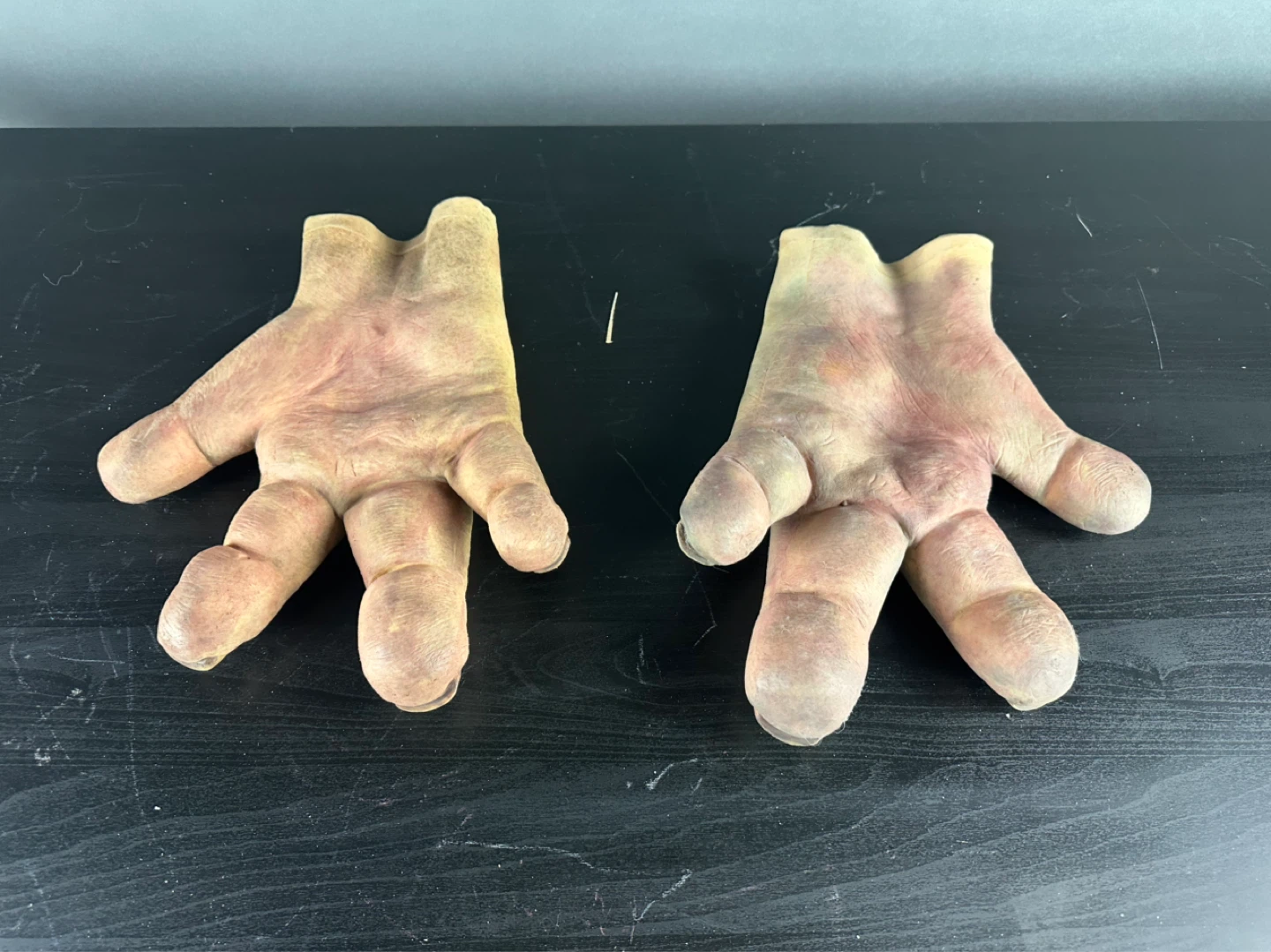 Muff Halloween Prop Hands - photo 2