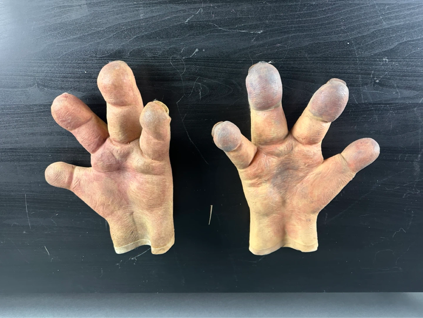 Pair of Realistic Monster Hand Gloves - photo 2