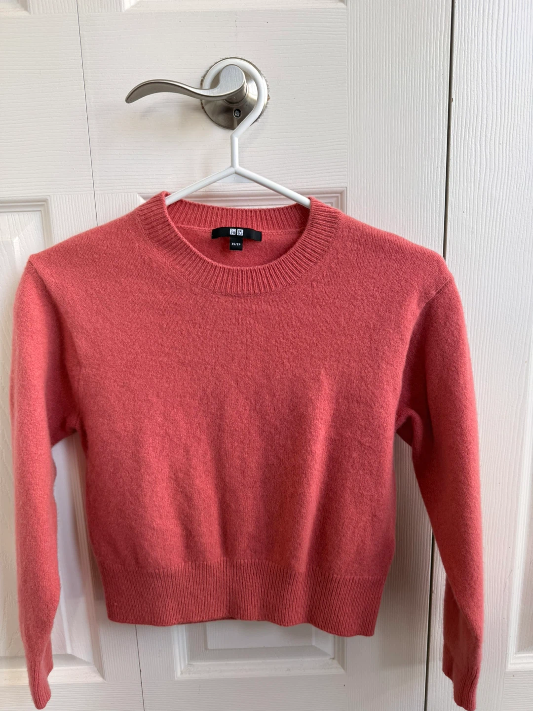 Uniqlo Women's Coral Crew Neck Sweater XS/TP - photo 2