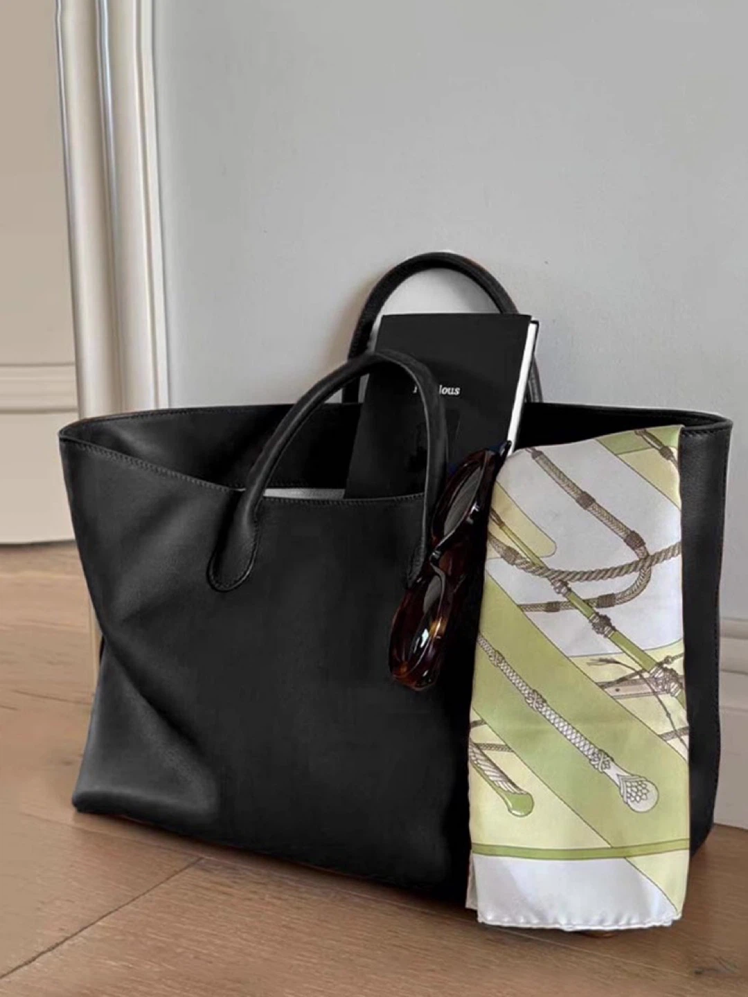 Black Leather Tote Bag - photo 5