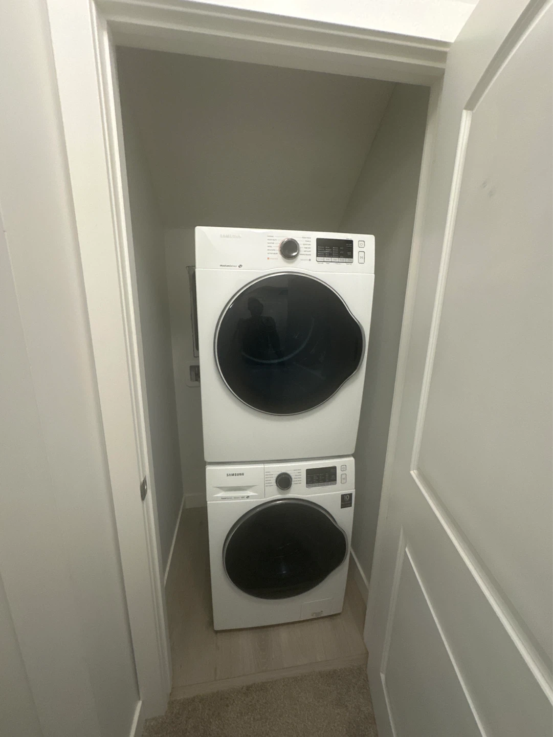 2 bedroom legal basement suite for rent - photo 3