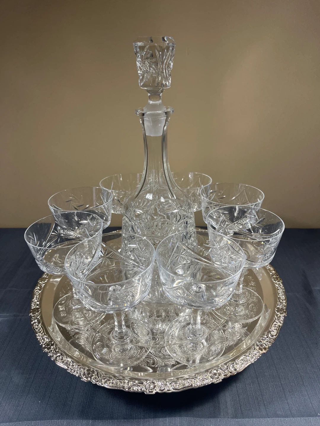 Vintage 10-Piece Glass Decanter & Serving Set - Elegant Barware