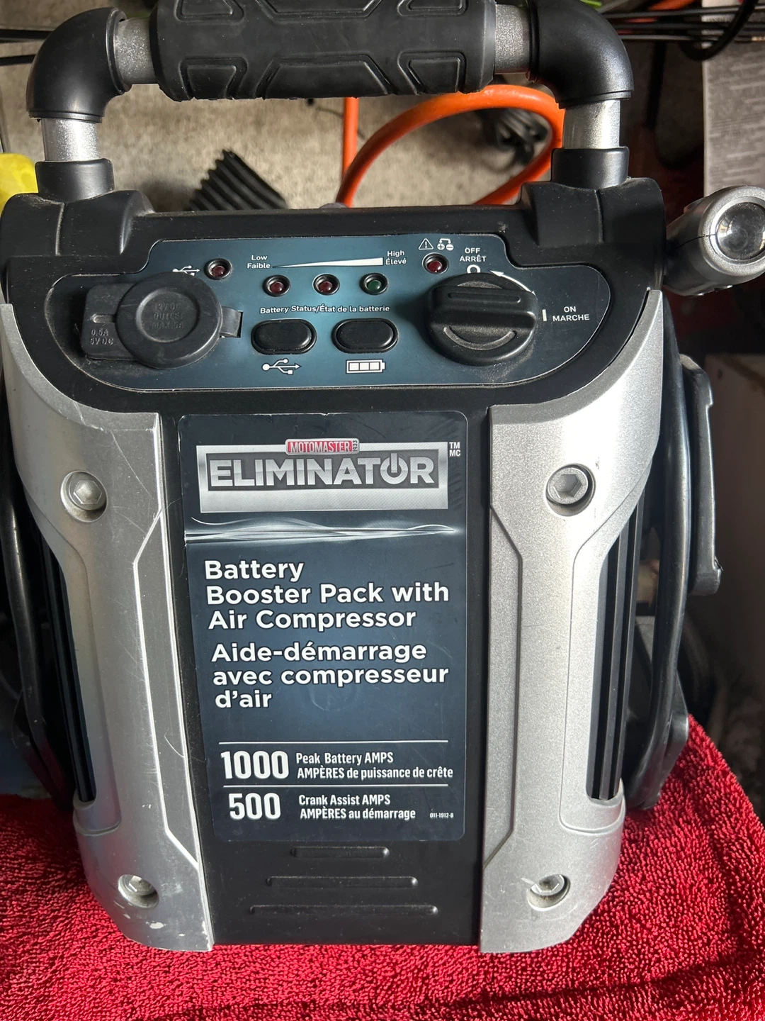 Motomaster Eliminator Battery Booster Pack with Air Compressor