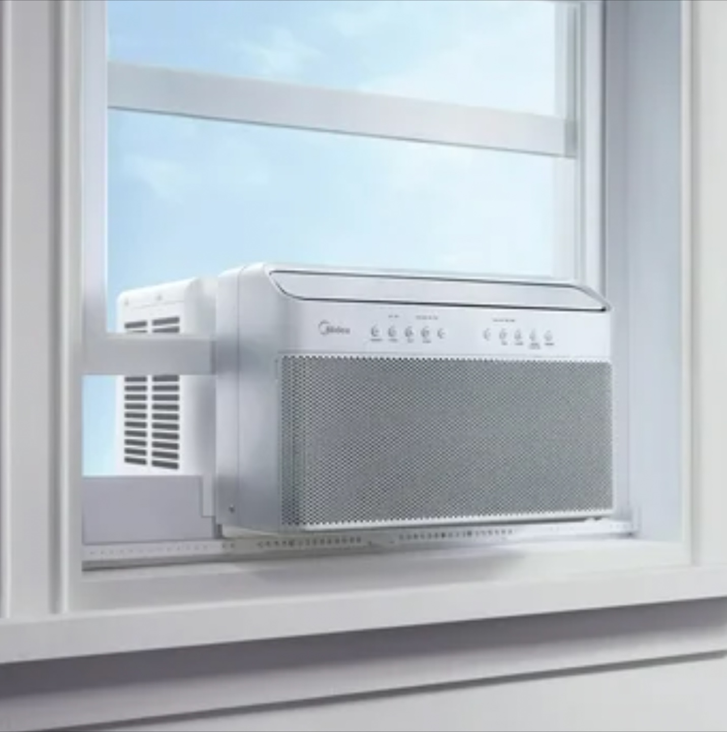 Midea 12,000 BTU Smart Inverter Air Conditioner - photo 2