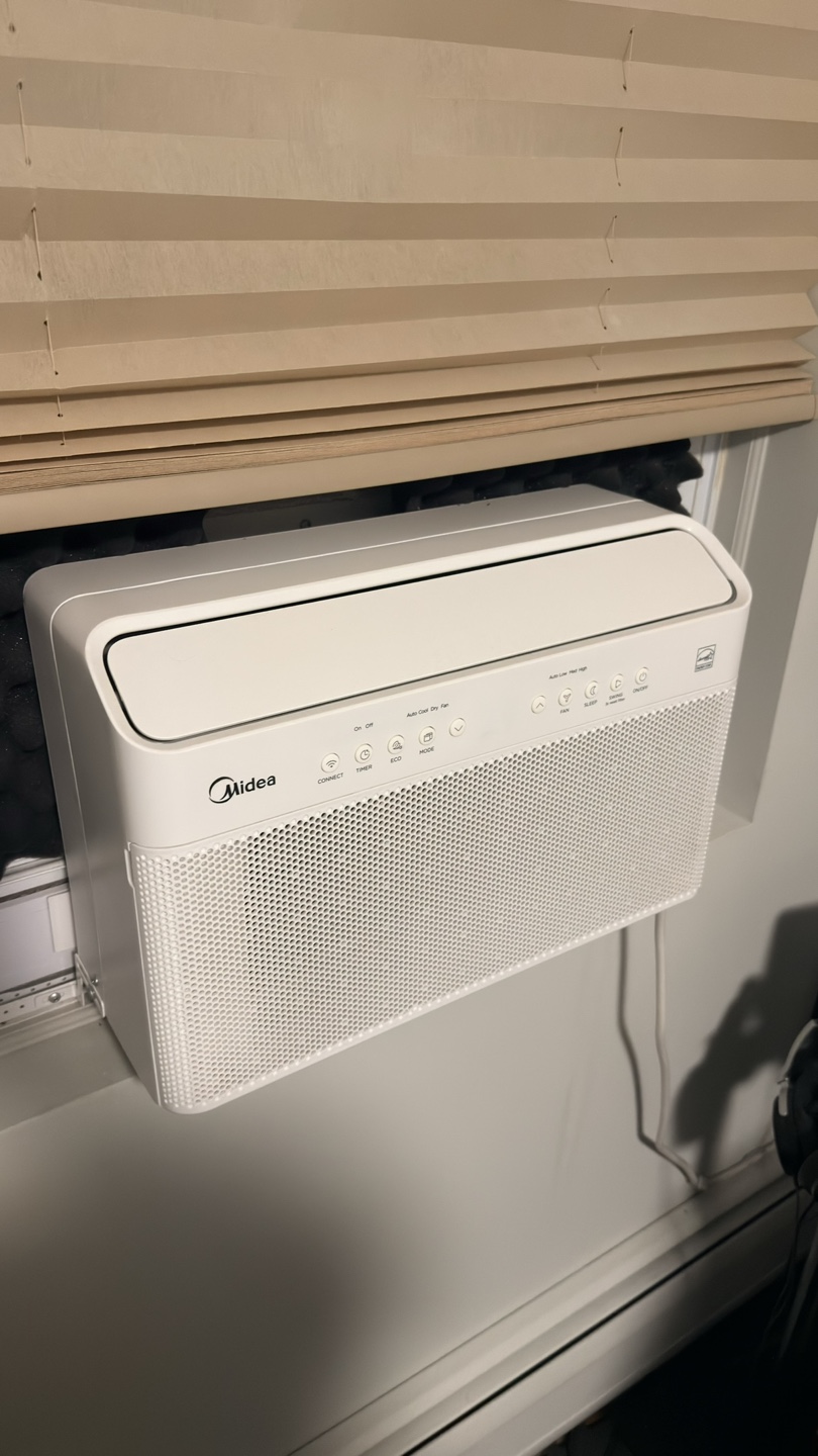 Midea 12,000 BTU Smart Inverter Air Conditioner - photo 4