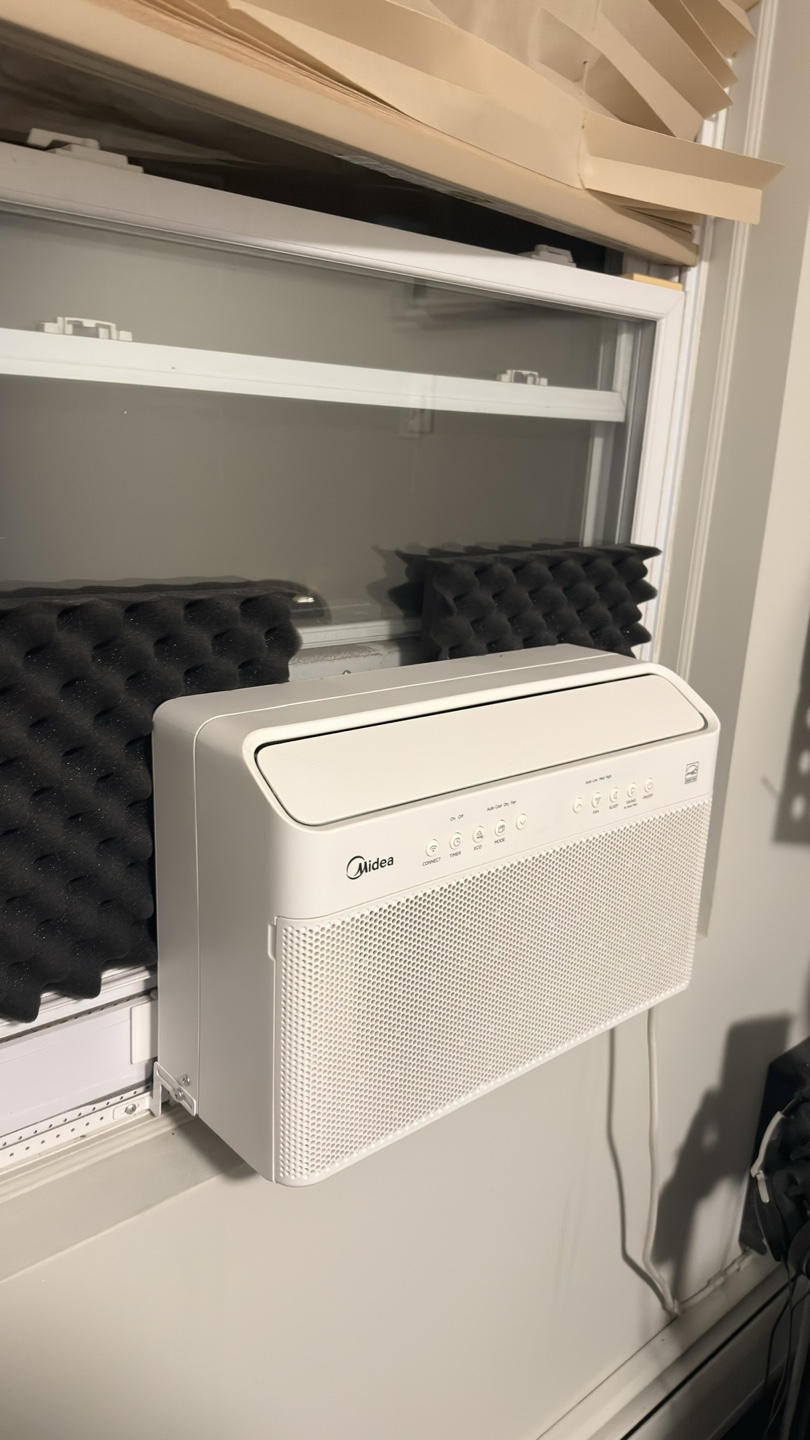 Midea 12,000 BTU Smart Inverter Air Conditioner - photo 3