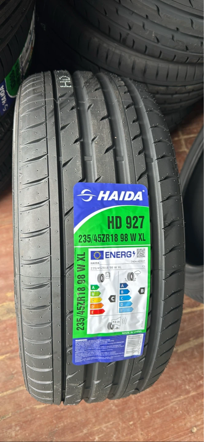 HAIDA HD 927 Tire 235/45ZR18 98 W XL