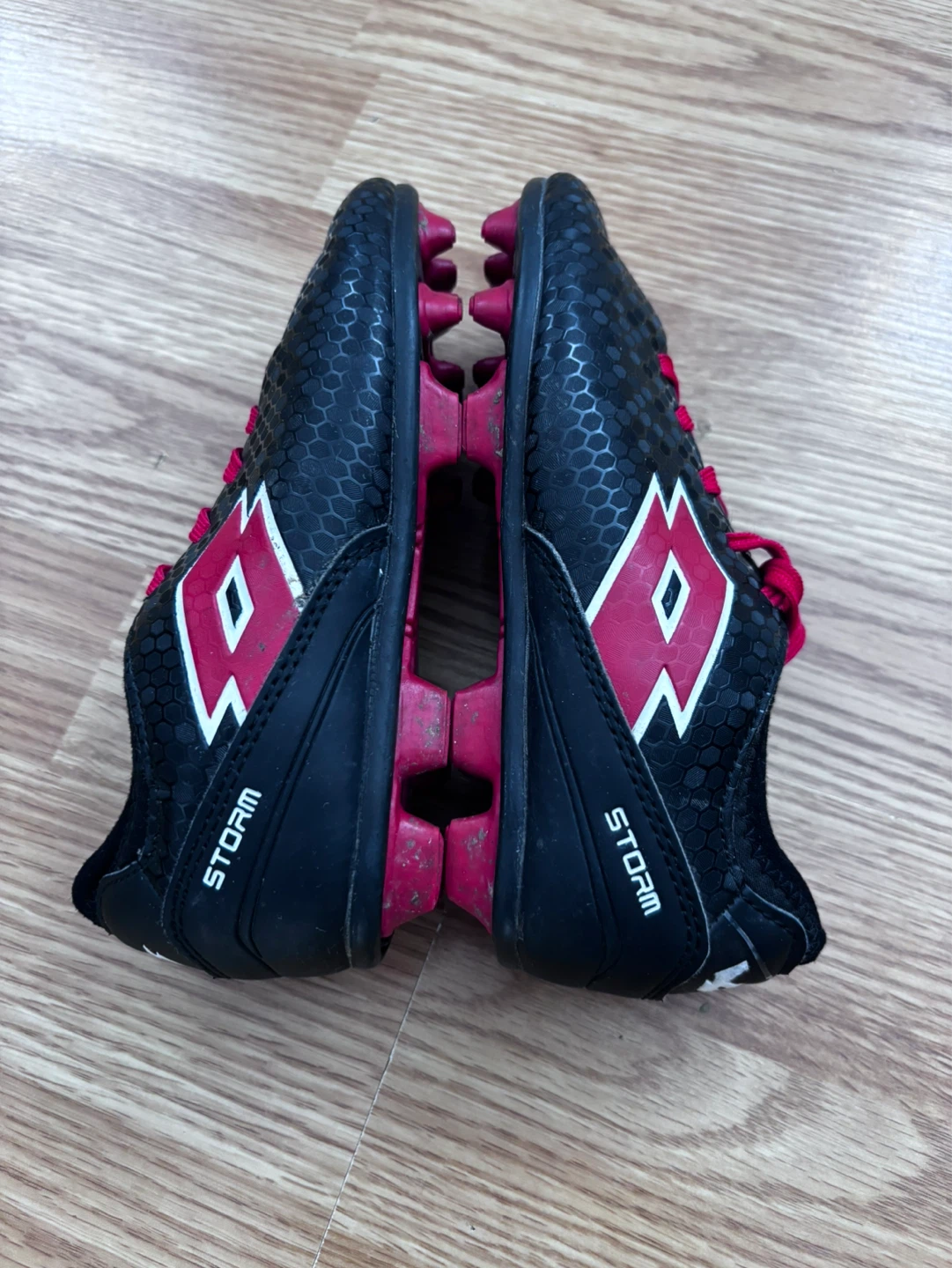 Lotto Storm Soccer Cleats - Boys Size 13T