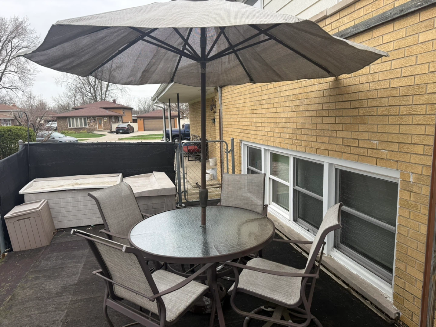 Round Glass Top Patio Dining Set with Umbrella - photo 4