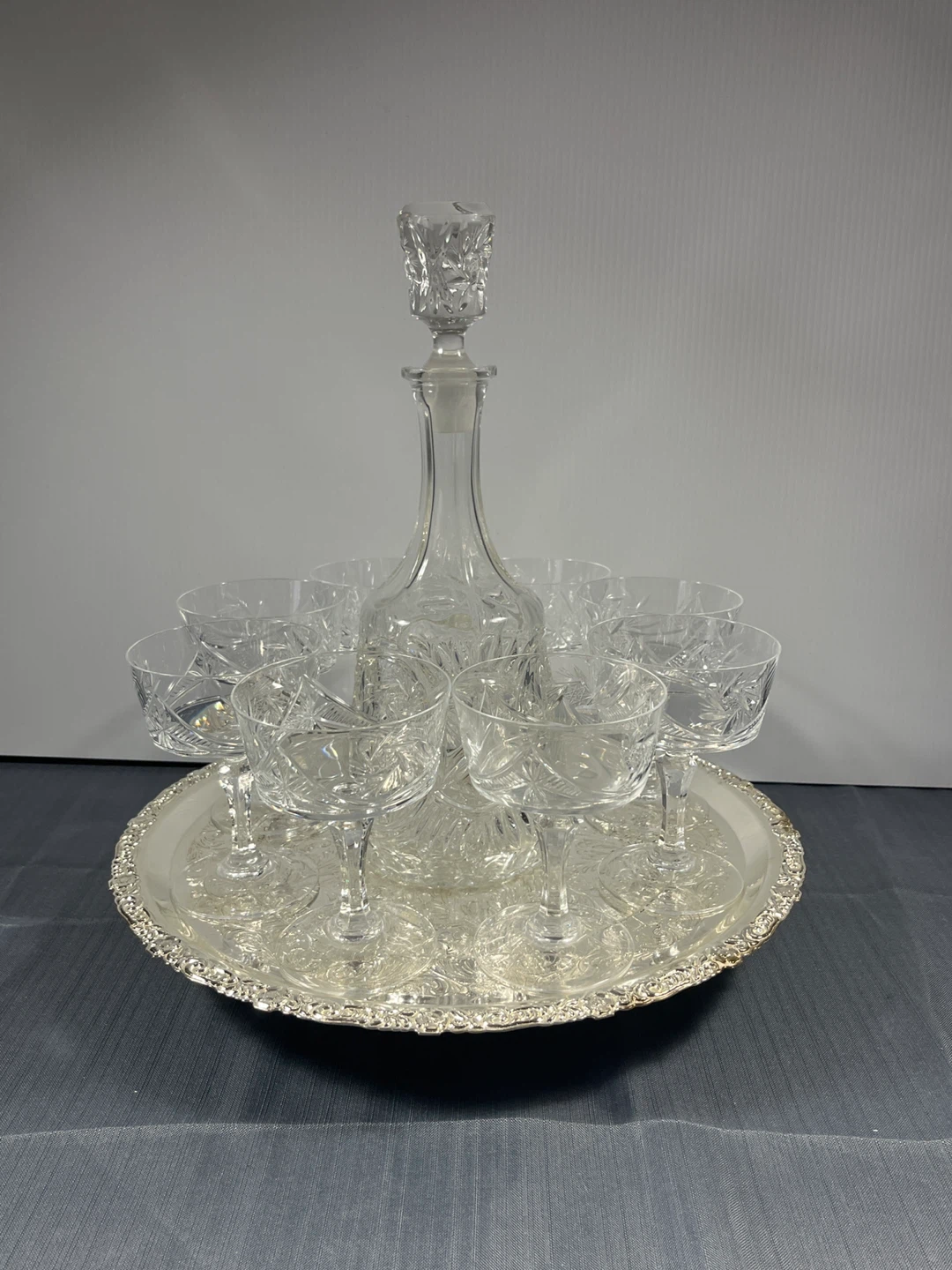 Vintage 10-Piece Glass Decanter & Serving Set - Elegant Barware - photo 2