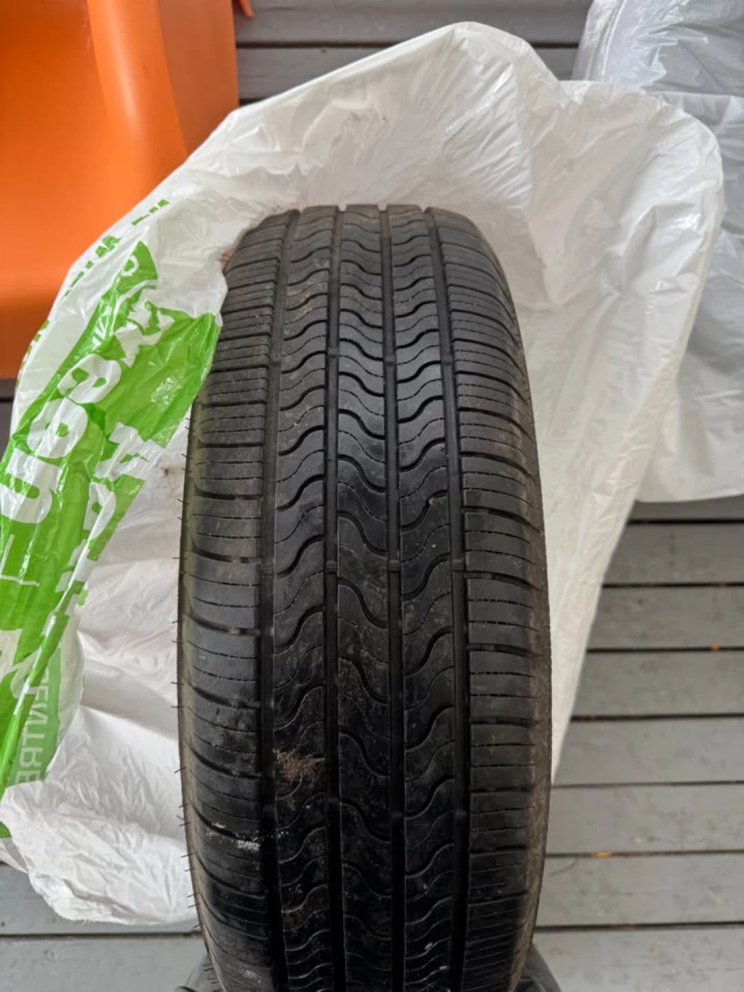 Firestone All Season Tires – Set of 4 – 215/65R17 99T