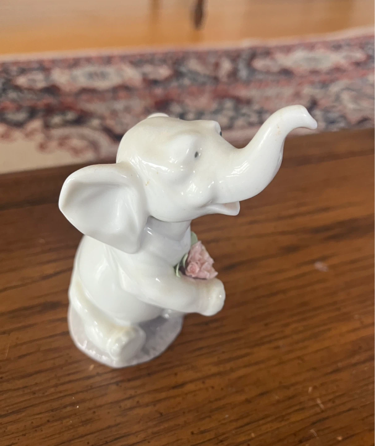Lladro “Lucky in Love” Elephant Figurine with Flowers - photo 2