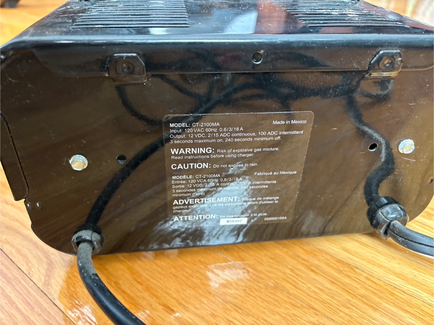 Motomaster 100/15/2 A - 6&12 V Automatic/Manual Battery Charger - photo 3