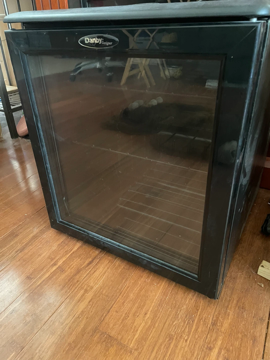 Danby Designer Beverage Fridge - photo 3