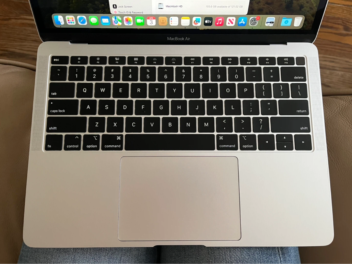 Apple MacBook Air 2018 - Pristine - Rare Low Battery Cycles - photo 3