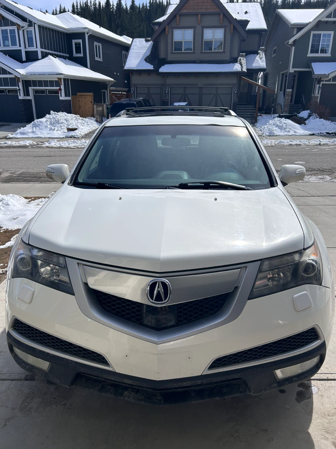 White Acura MDX SUV - photo 2
