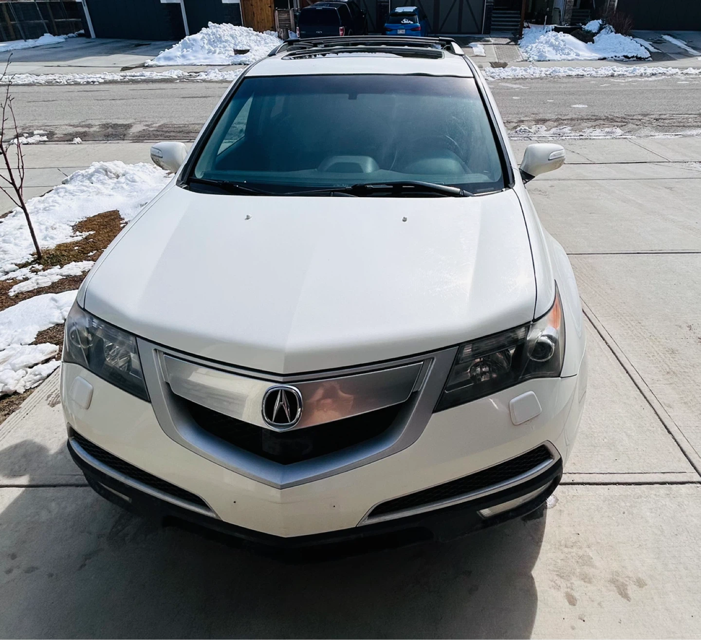 White Acura MDX SUV - photo 4