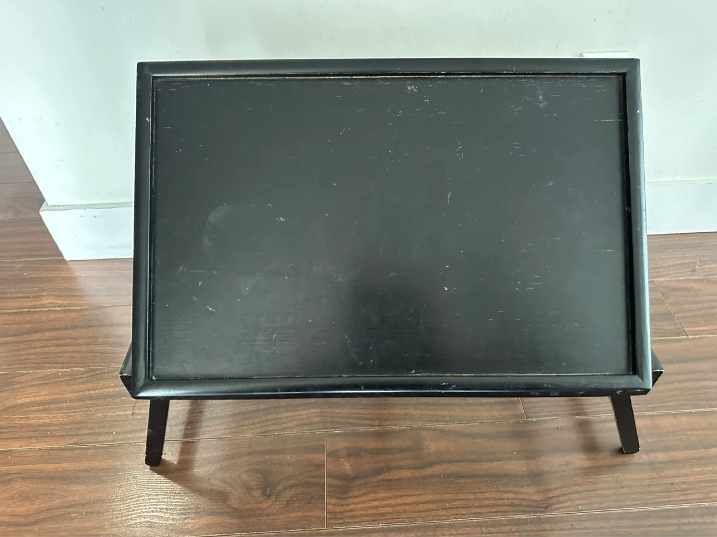 Black wooden tray table - photo 3