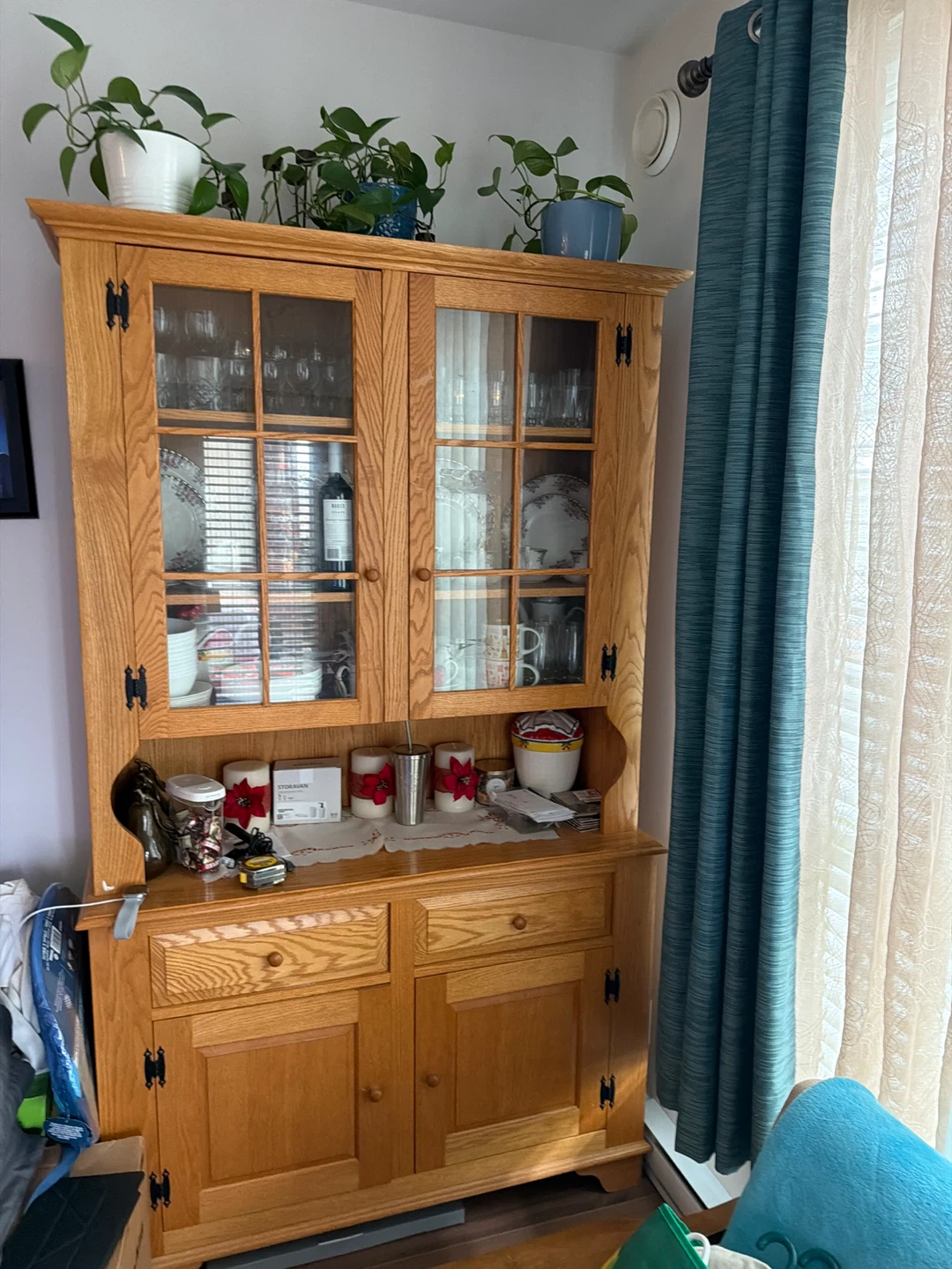 Oak China Cabinet Hutch