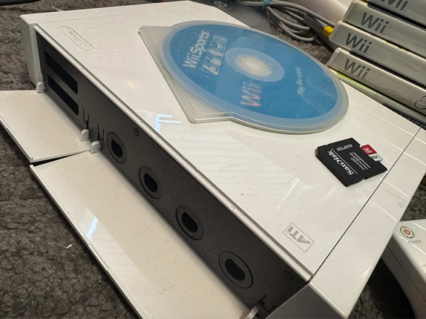 Nintendo Wii [32gb] + 2 Controllers & 10 Games - photo 2