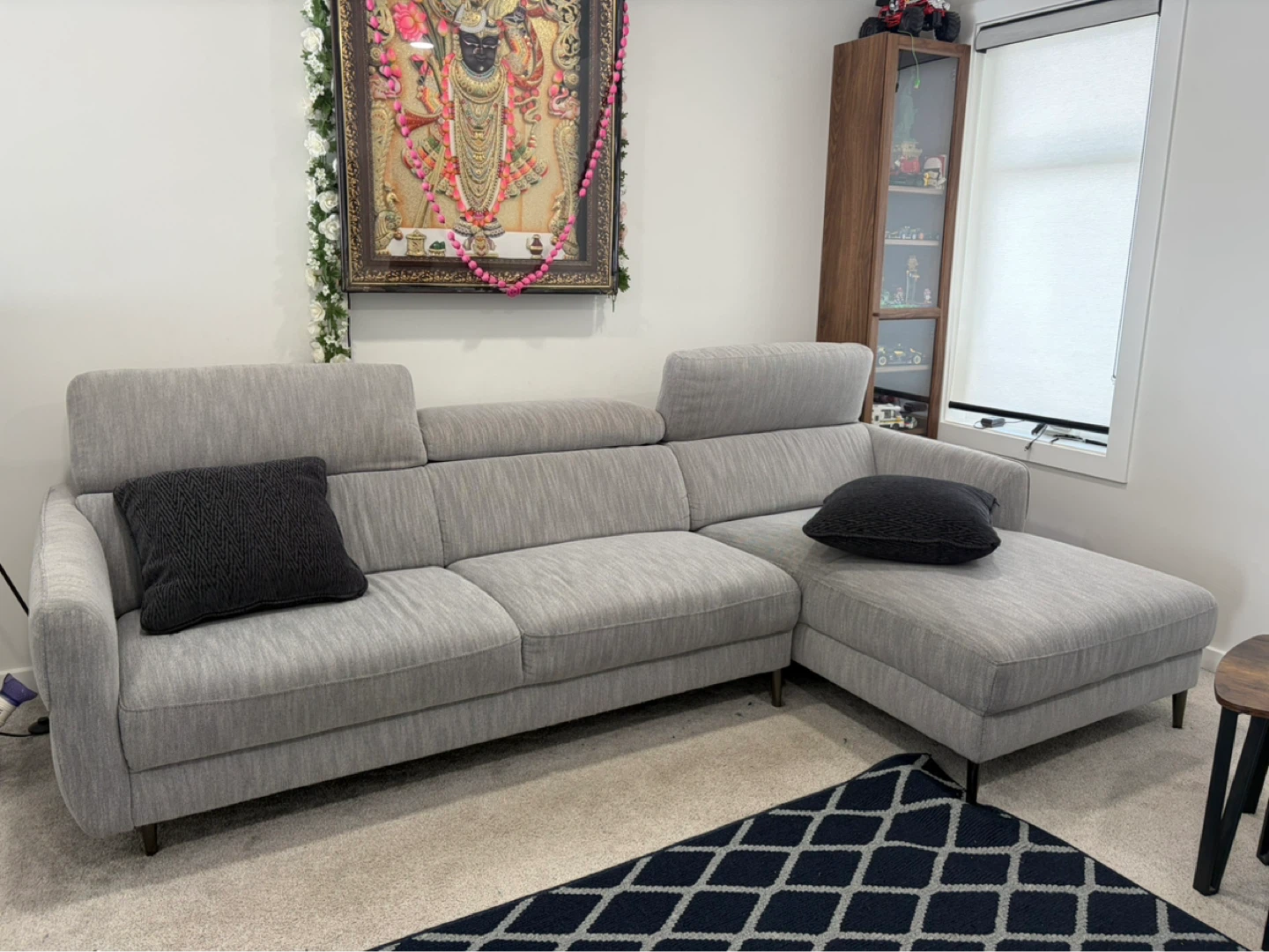 Sofaland Grey Sectional Sofa with Chaise