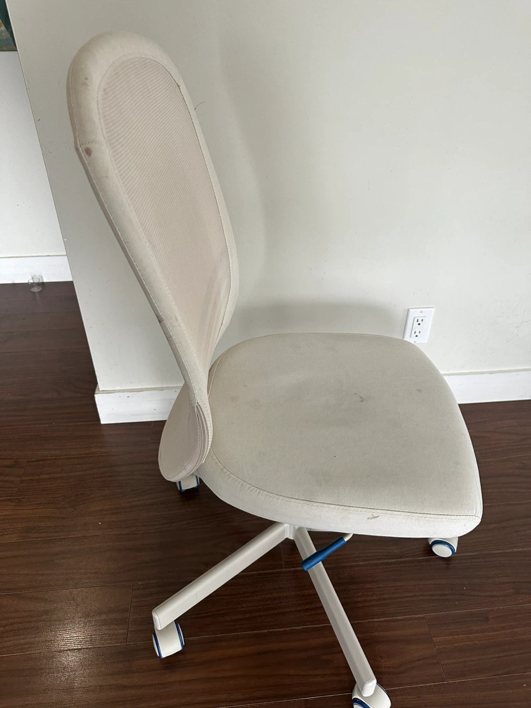 Ikea Cream Office Chair with Mesh Back - photo 2