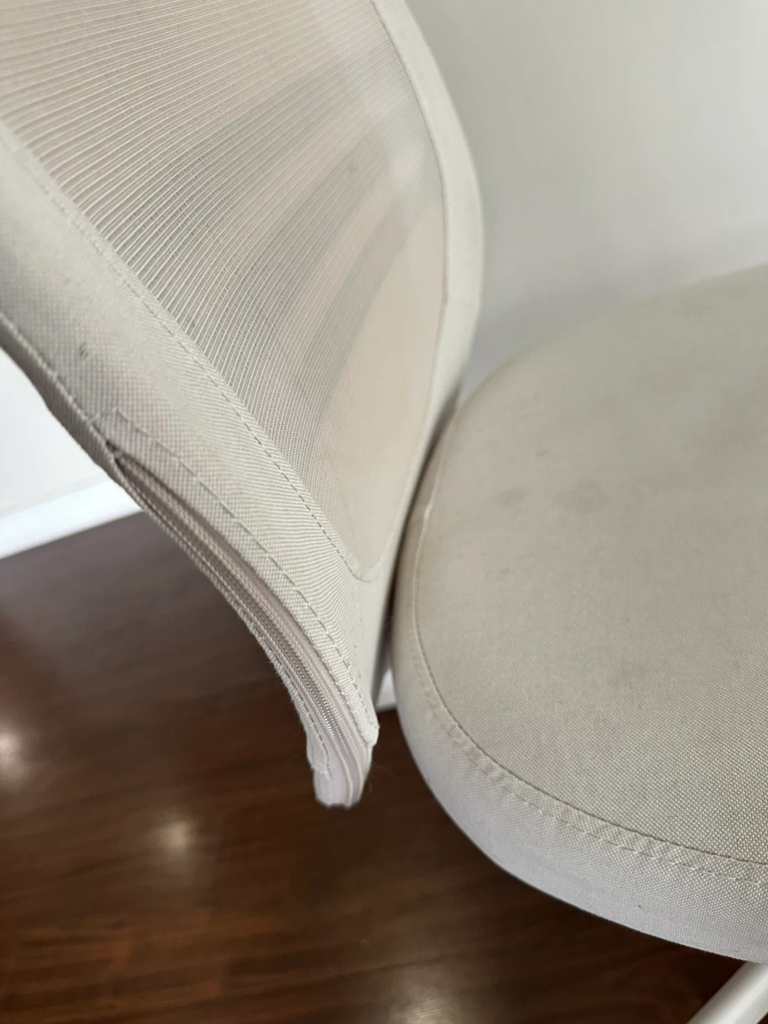 Ikea Cream Office Chair with Mesh Back - photo 5