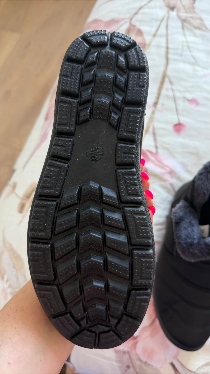 Black Winter Boots with Fur Lining - photo 4