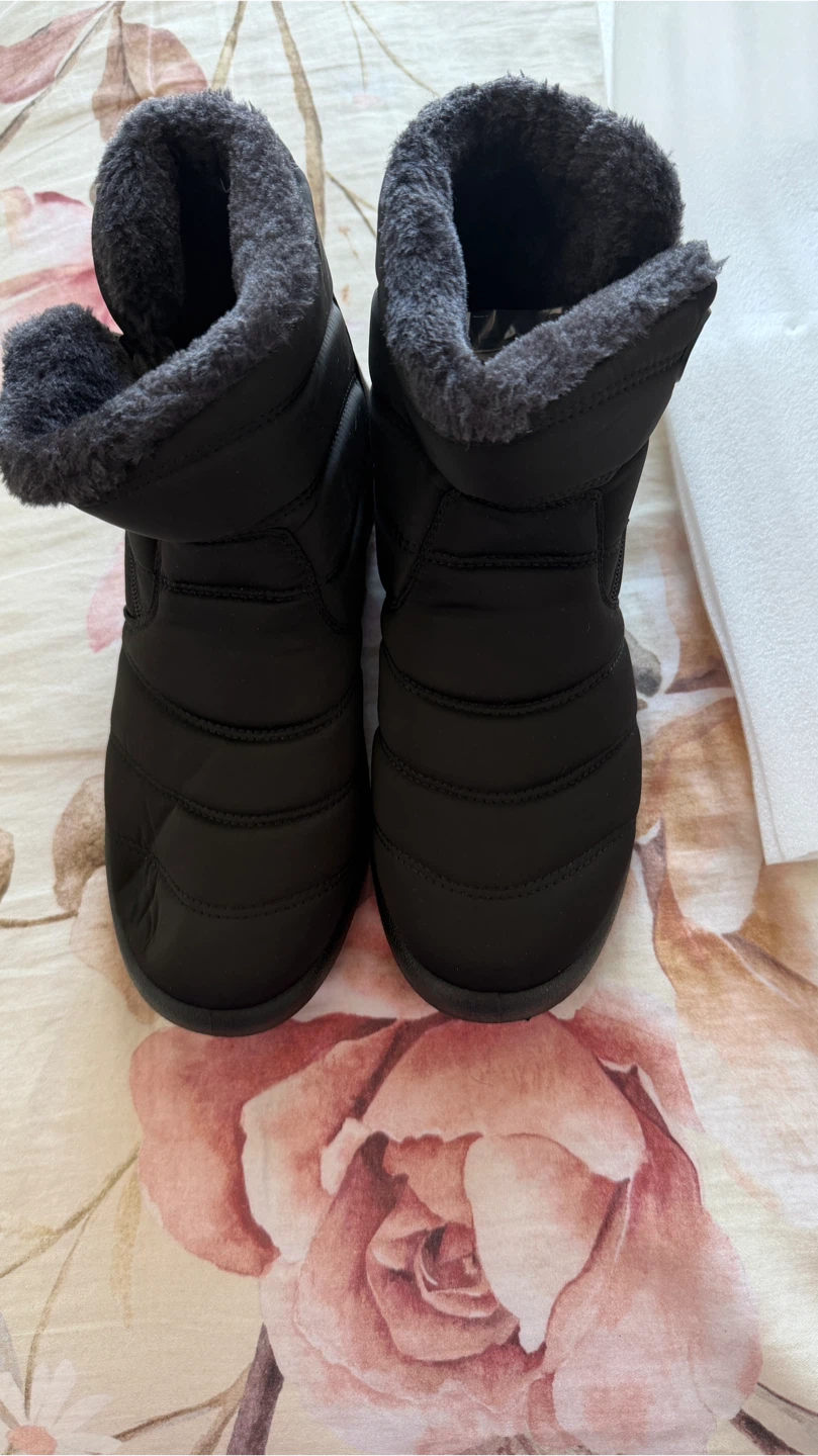 Black Winter Boots with Fur Lining - photo 2