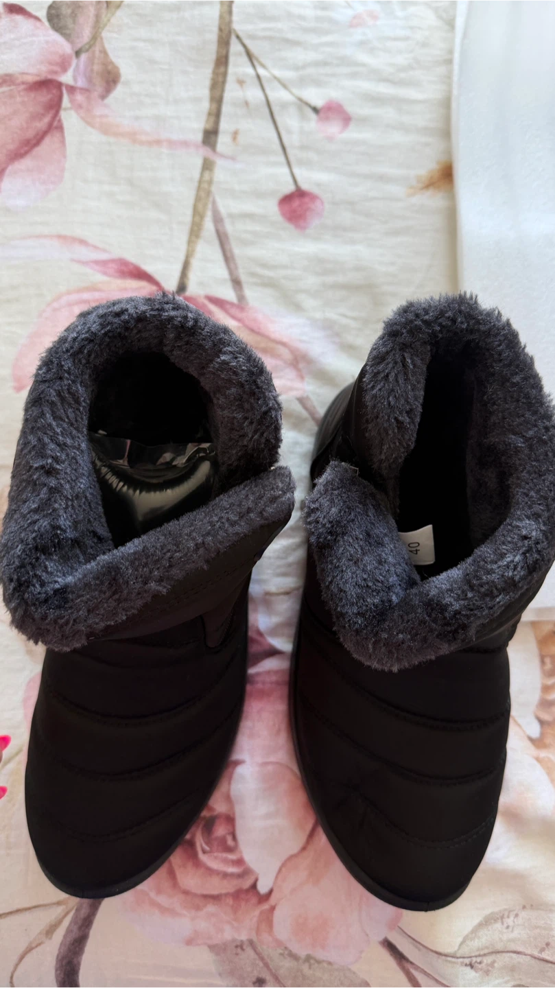 Black Winter Boots with Fur Lining - photo 3
