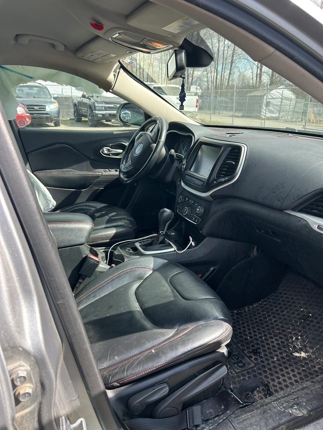 2015 Jeep Cherokee Trail Hawk - $1,500 firm - photo 4