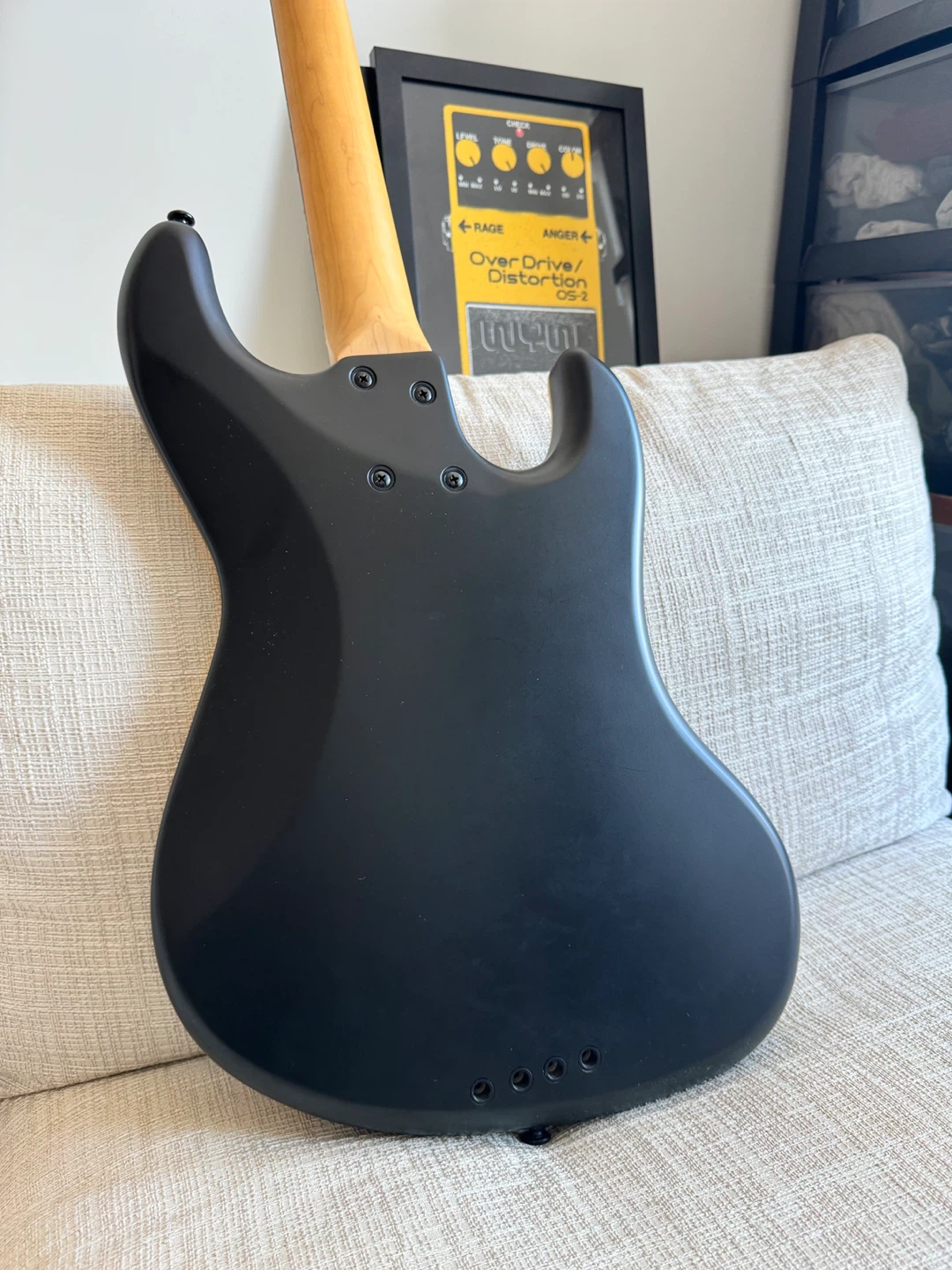 Bass guitar - photo 4