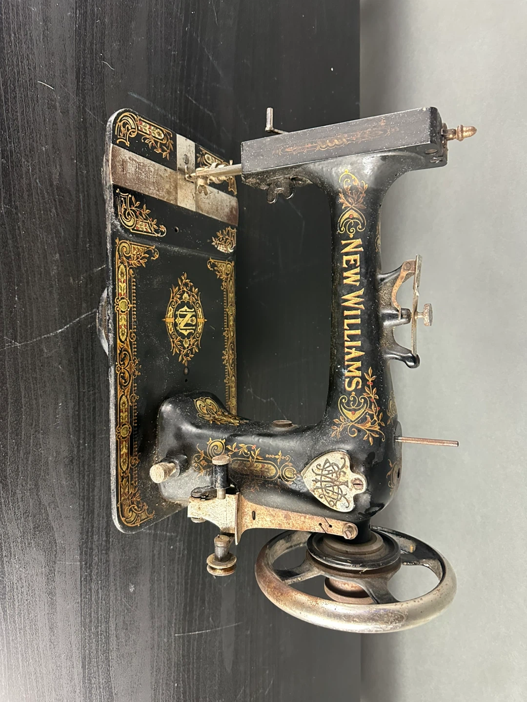 New Williams Antique Sewing Machine - photo 2