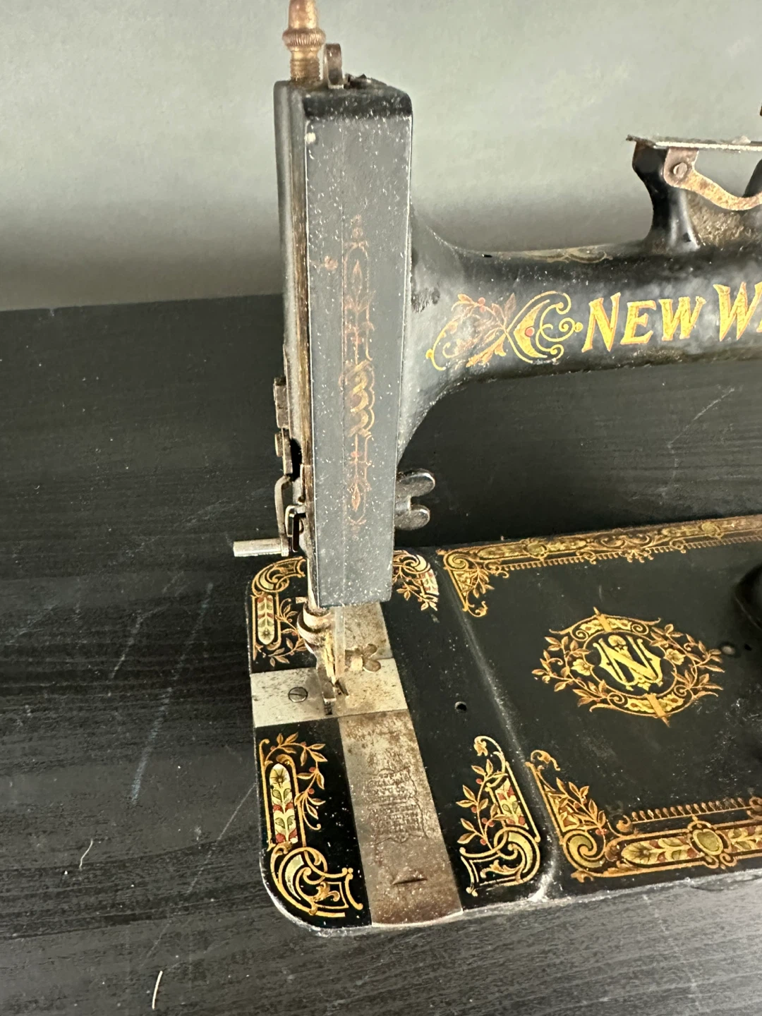 New Williams Antique Sewing Machine - photo 4