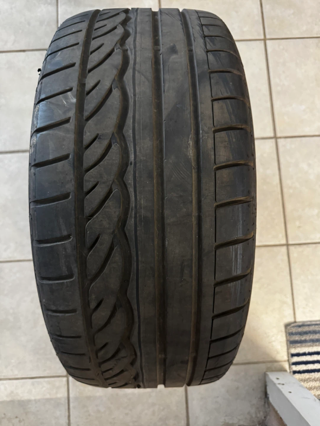 Dunlop SP Sport Maxx 245/40R18 Tire (only 2)
